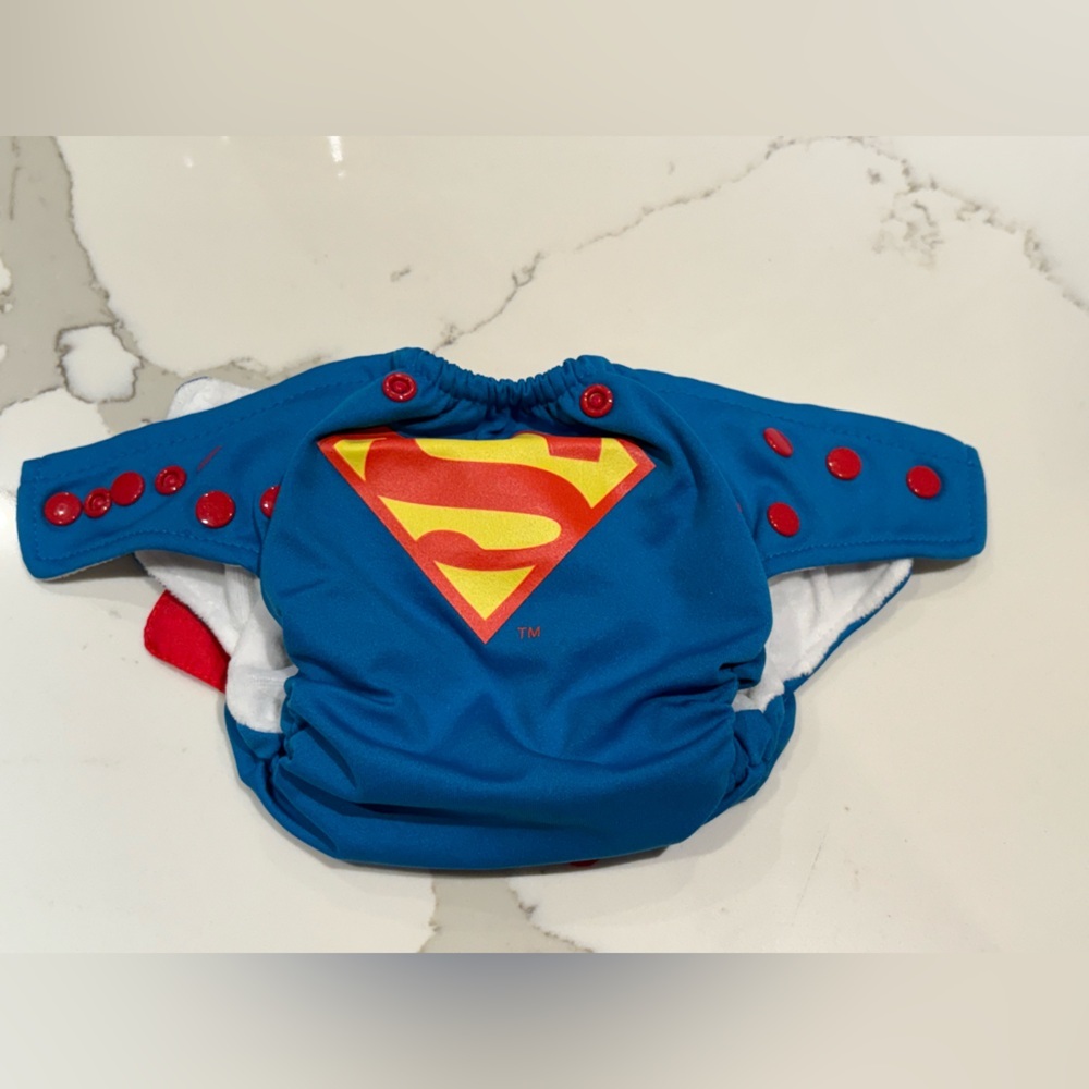 NWOT  OS Bumkins Superman Superhero Reusable Diaper/detachable cape